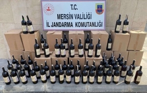  Jandarma 540 litre kaçak alkollü içkiye el koydu